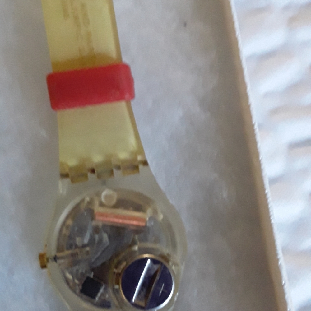 Watch - Picture 2 of 3